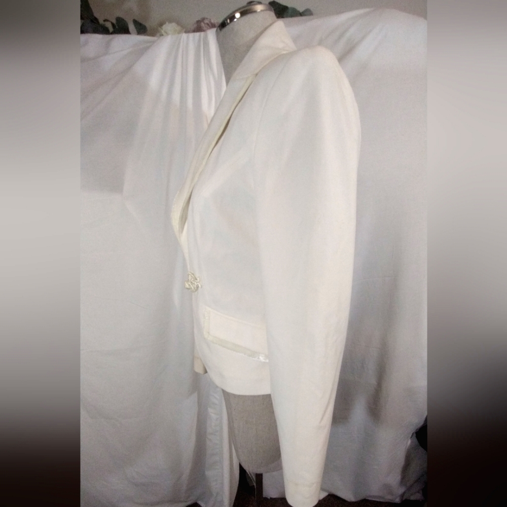 Apostrophe Women Blazer, Ivory, Spread Collar Velour Trim Pckts/Embroid Bttn,6-8 - Picture 3 of 13